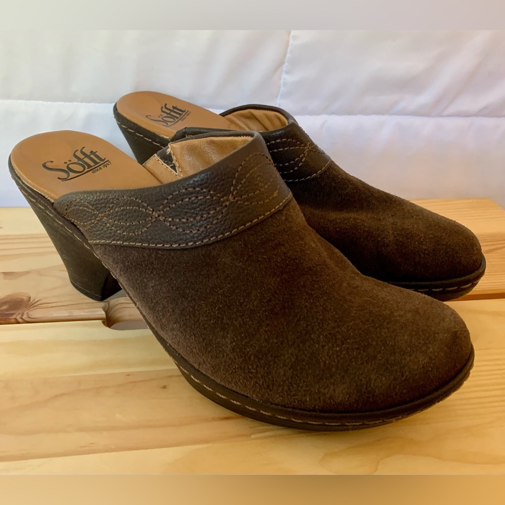 Sofft brown suede clogs with leather trim size 7.5 M